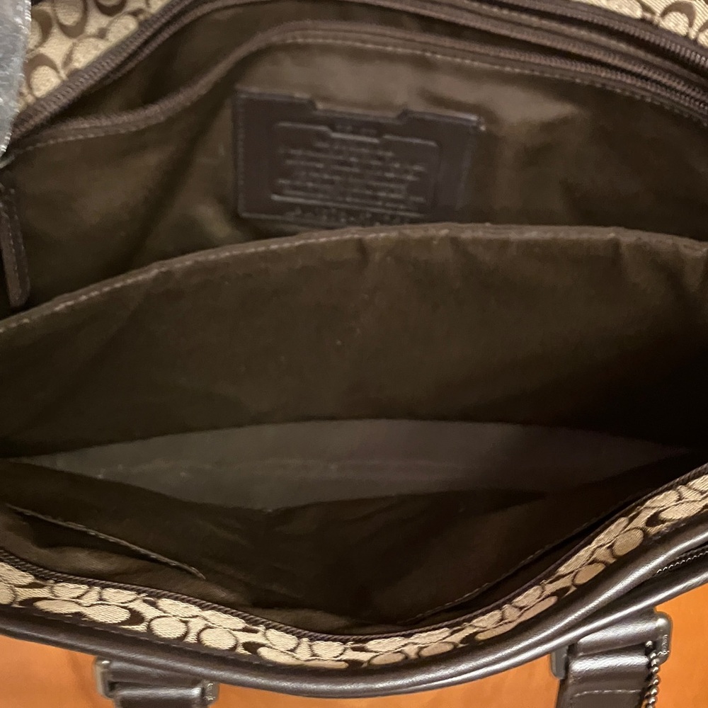 COACH. BROWN AND TAN BUSINESS CANVAS BRIEFCASE WITH LEATHER TRIM. AUTHENTIC. EUC - Picture 9 of 16